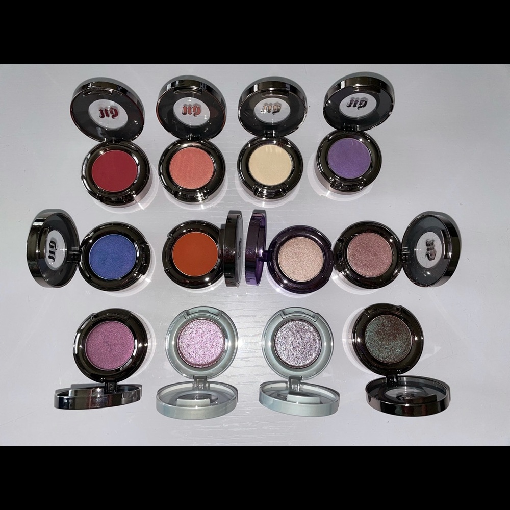 12 Urban Decay Single Shadows